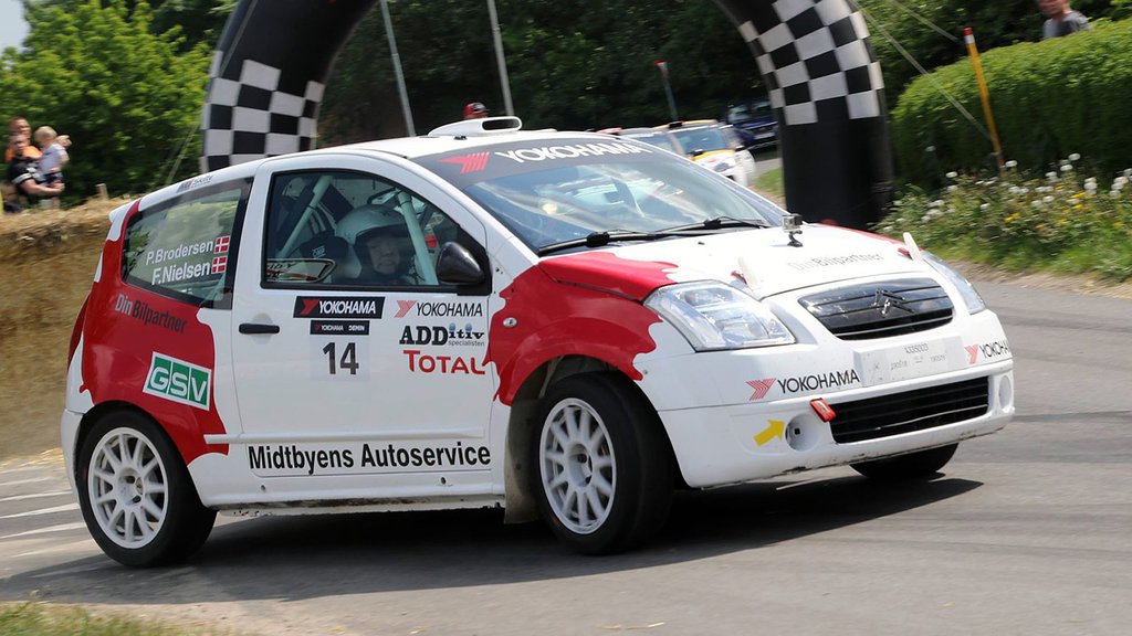 Frank Nielsen fanget i et hurtigt øjeblik i Rallysprint i Horsens
(Foto: Allan POST Christiansen)